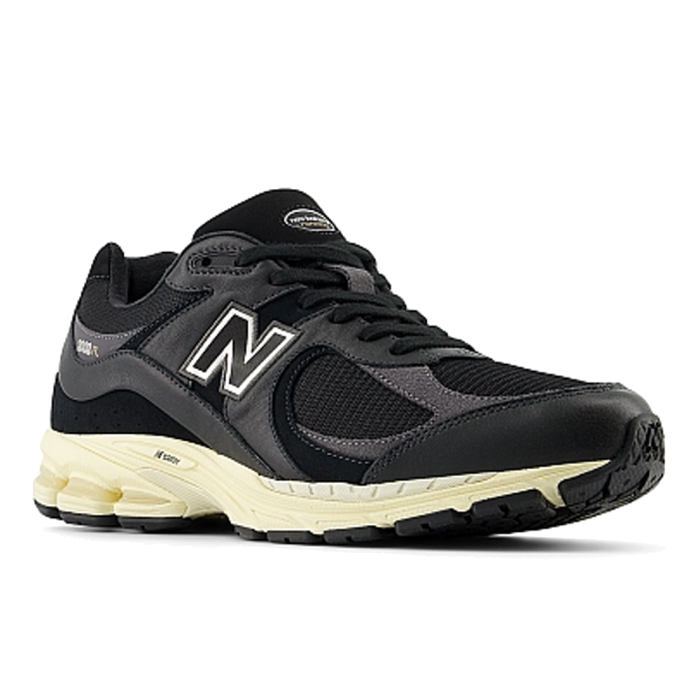 NEW BALANCE 2002R BLACK M2002RIB