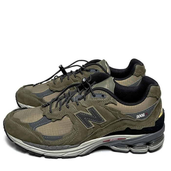 NEW BALANCE 2002 BROWN M2002RDN