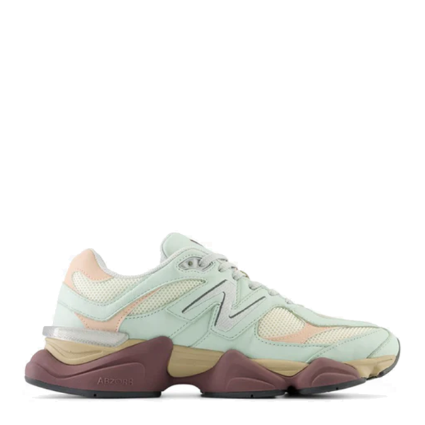New Balance 9060 Clay Ash/ Linen/ Vintage Rose